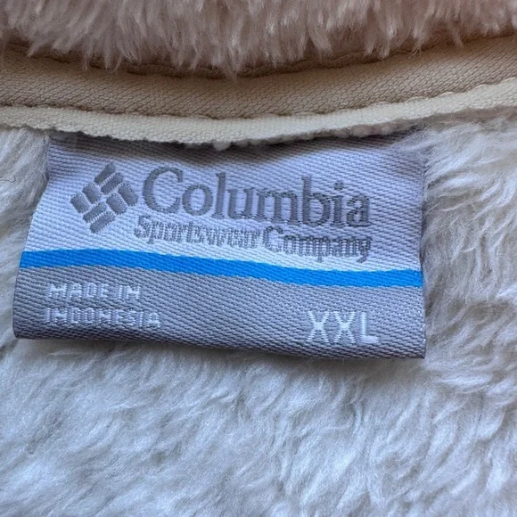 Elegant  White-Cream Teddy Jacket - Picture 4 of 11